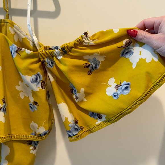 J.O.A Yellow Floral Cold Shoulder Tie Neck Top - Picture 4 of 7